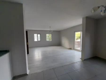 Ortaca Okçularda 500 M2 Arsada Giriş Kat 2+1 Eşyasız Daire Kiralık