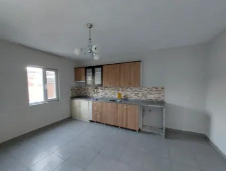 Ortaca Okçularda 500 M2 Arsada Giriş Kat 2+1 Eşyasız Daire Kiralık