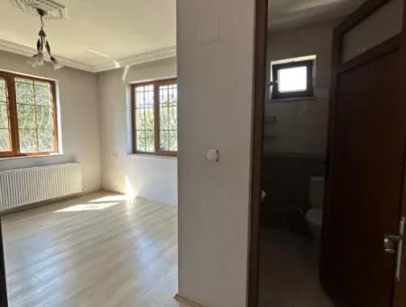 Atatürk Mahallesinde 3+1 Isı Pompalı Daire Kiralık