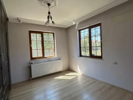 Atatürk Mahallesinde 3+1 Isı Pompalı Daire Kiralık