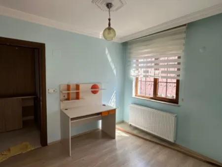 Atatürk Mahallesinde 3+1 Isı Pompalı Daire Kiralık