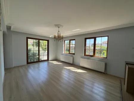 Atatürk Mahallesinde 3+1 Isı Pompalı Daire Kiralık