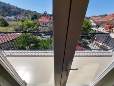 Muğla Dalyanda  2+1 Çatı Kat Eşyasız Daire Kiralık