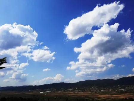 Çameli Kızılyakada 5 000 M2 Müstakil Arazide 2+1  Ev Ve  200 M2  Ahır Satılık