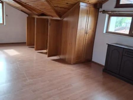 Muğla Ortaca Dalyan 1+1  Eşyasız Yüzme Havuzlu Çatı Katı Daire Yıllık Kiralık