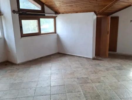 Muğla Ortaca Dalyan 1+1  Eşyasız Yüzme Havuzlu Çatı Katı Daire Yıllık Kiralık